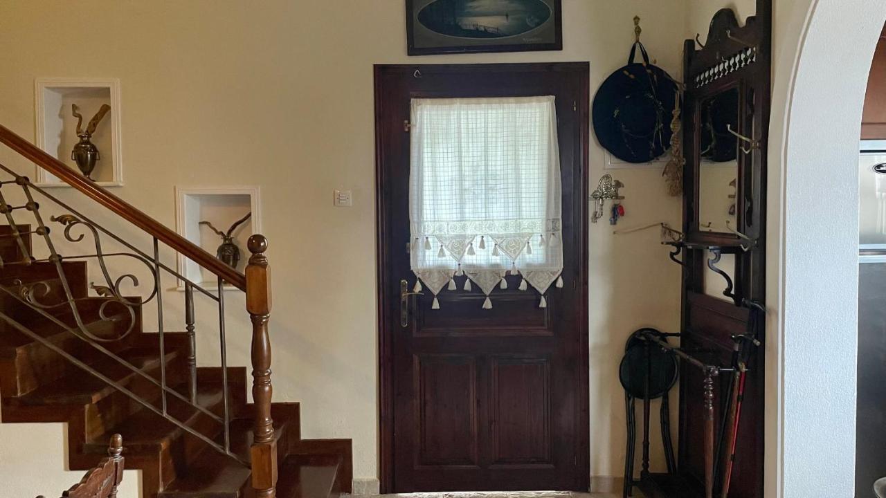 Iris Sea View Villa Афисос Екстериор снимка
