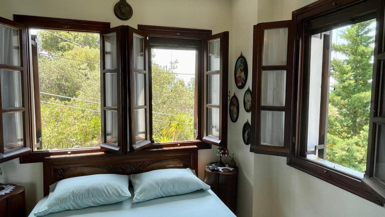 Iris Sea View Villa Афисос Екстериор снимка